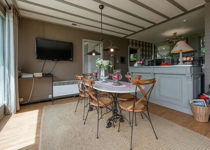 Bungalow By High Fens Trails Dom wakacyjny Longfaye